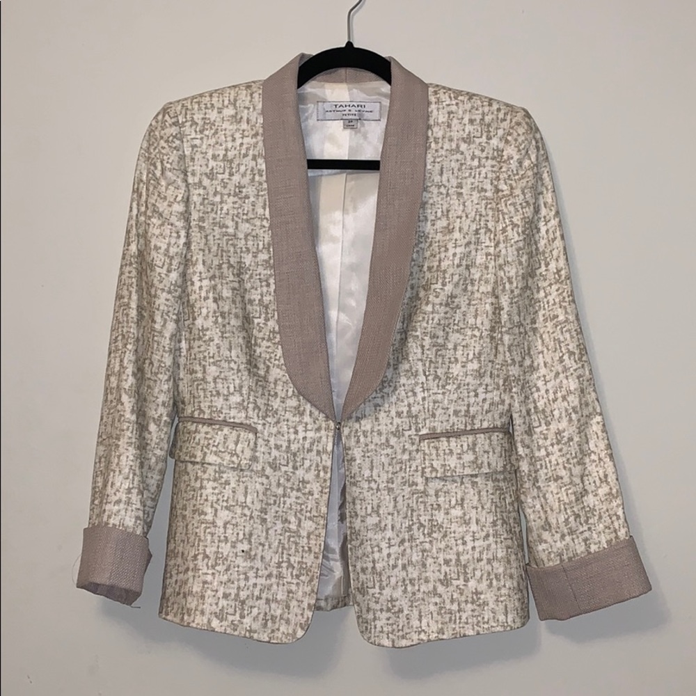 Tahari blazer
